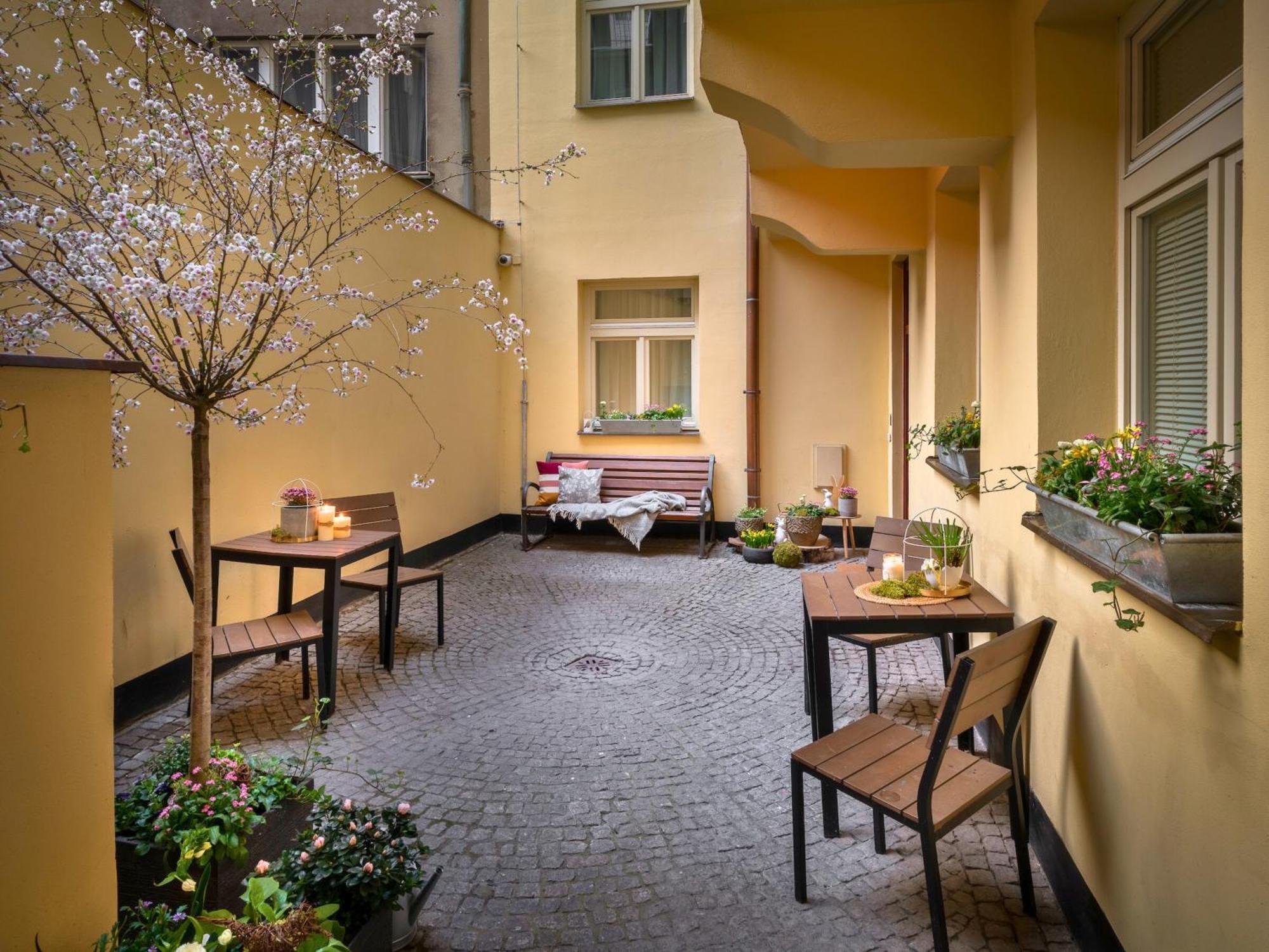 4 Elements Apartments, Prague